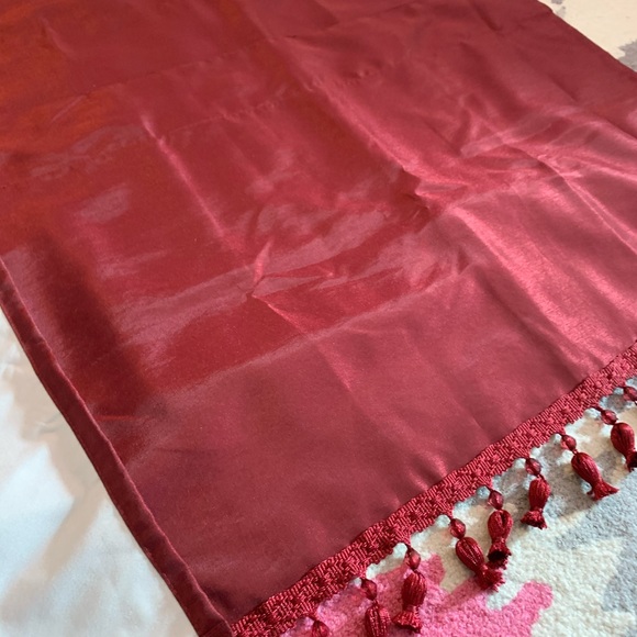 Port-wine beaded sun blocking valances (2) - Picture 4 of 9